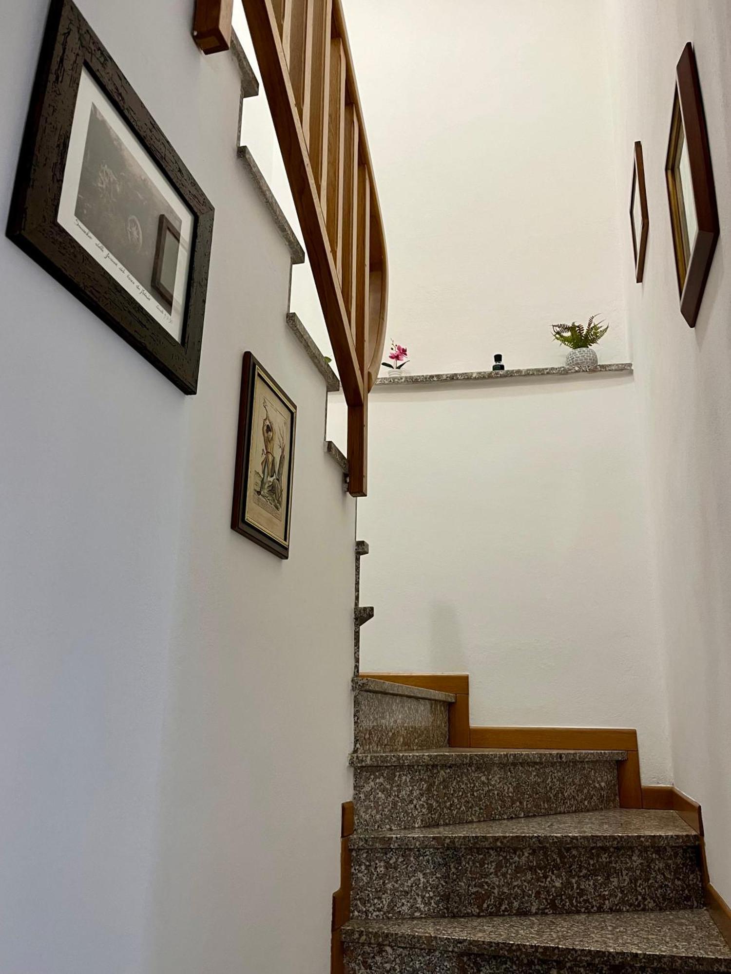 Appartamento Mirella In Centro Storico Casole dʼElsa Exterior foto